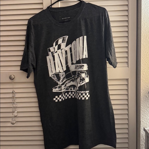 Melrose Place Daytona 500 Racing Gray T-Shirt Size Large NWOT - Picture 2 of 3